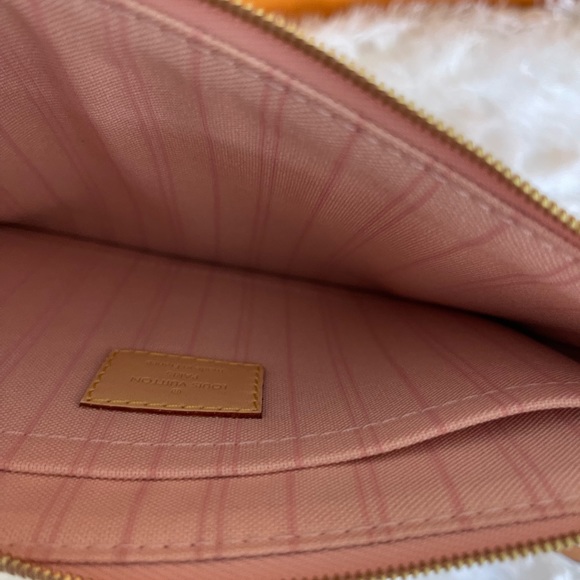 💎✨LIKE NEW✨💎  WRISTLET BY LOUIS VUITTON - Picture 9 of 9